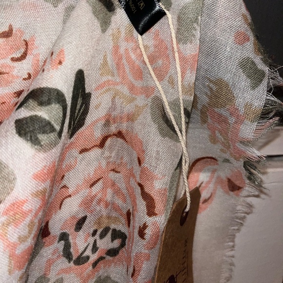 MELIFLUOS Pastel Rose Print 72”x36” Wrap/Scarf/Shawl - Picture 3 of 7